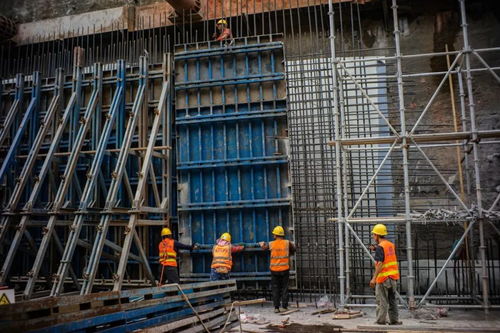 成都地铁13号线一期 首座无柱车站惊艳亮相，引领轨道交通新体验